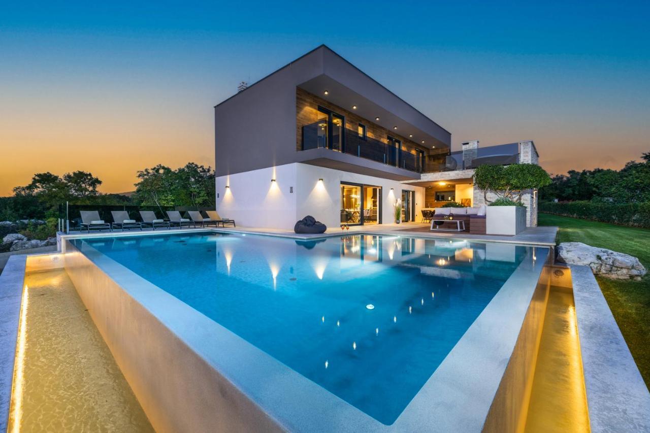 Villa Memory Raša Eksteriør billede