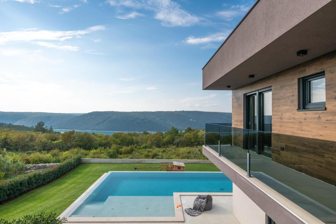 Villa Memory Raša Eksteriør billede