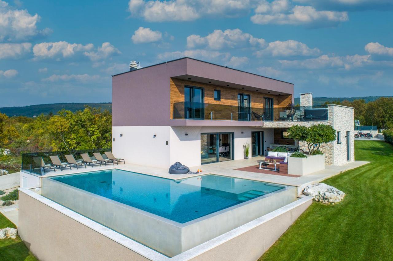 Villa Memory Raša Eksteriør billede