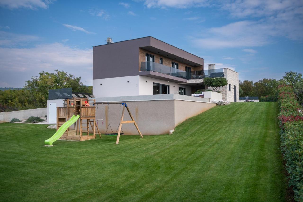 Villa Memory Raša Eksteriør billede
