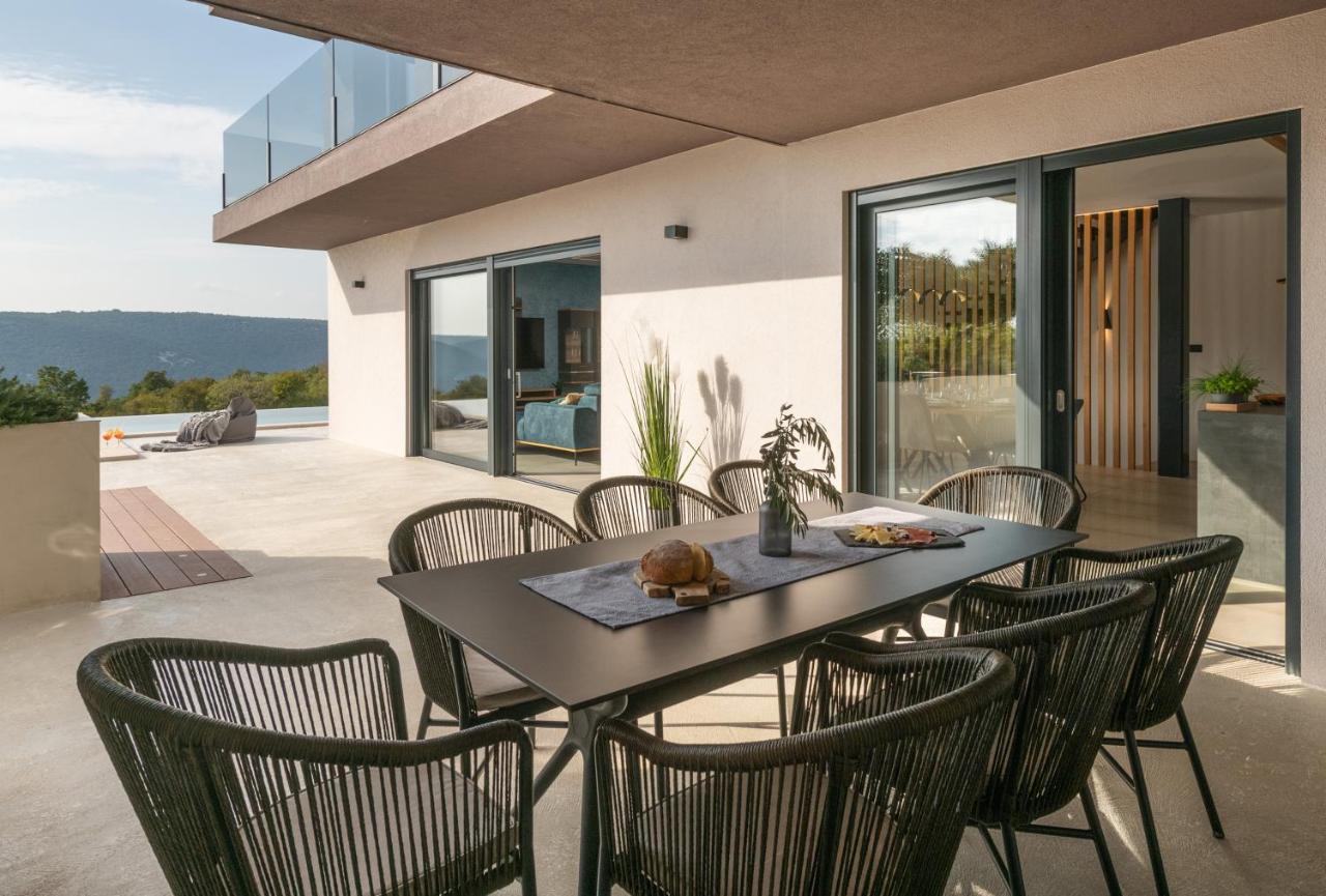 Villa Memory Raša Eksteriør billede